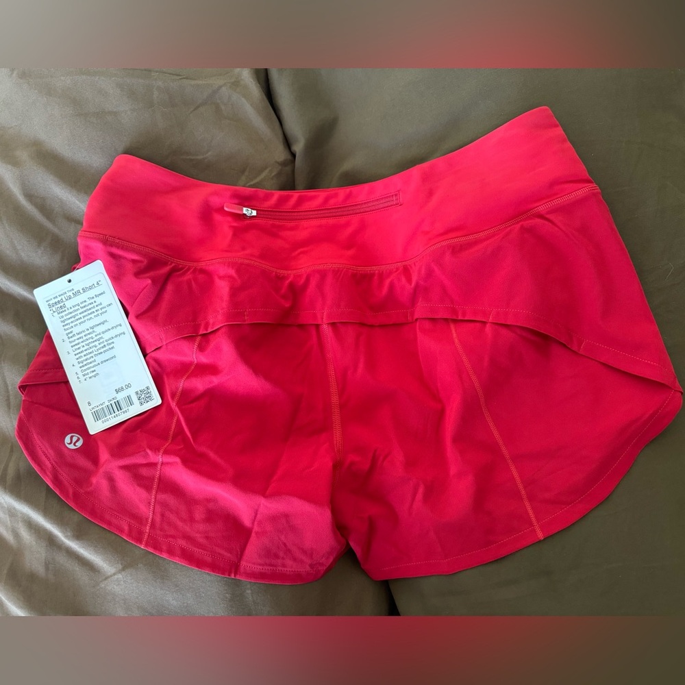 Lululemon HR 4 “ inseam size 8 color red NWT